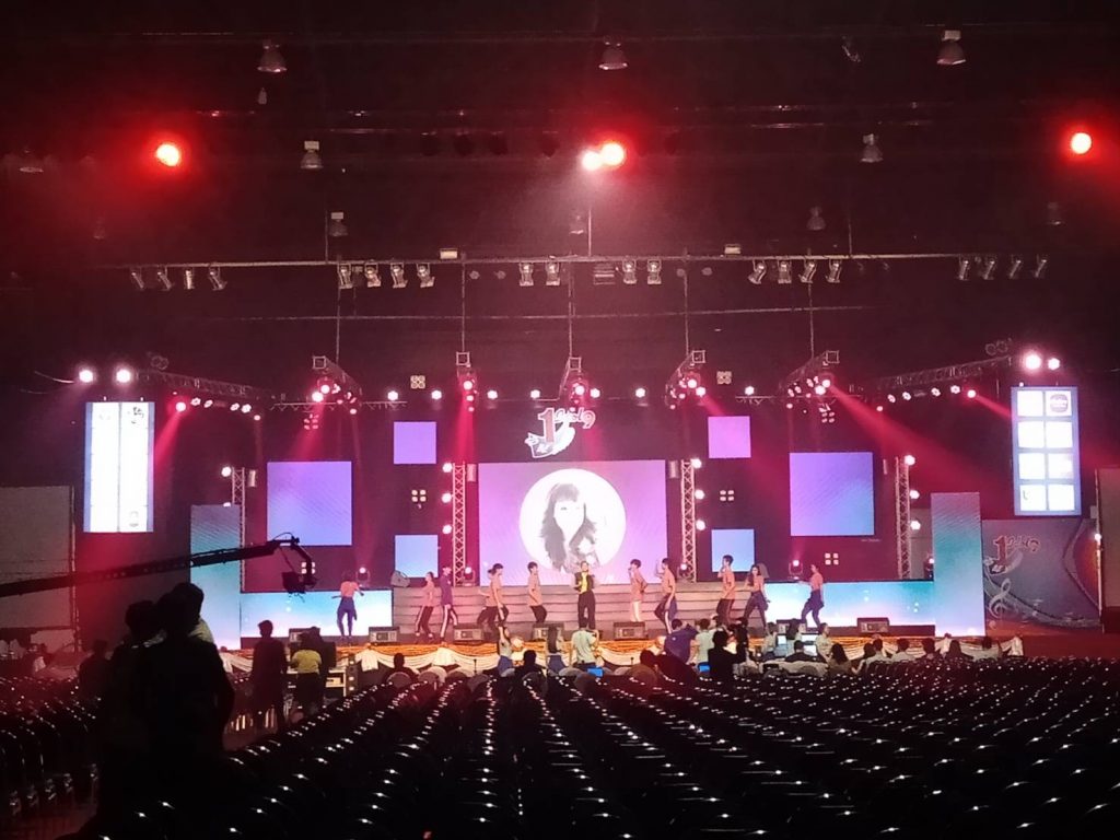 บริการให้เช่าจอ LED_To be number one Idol9